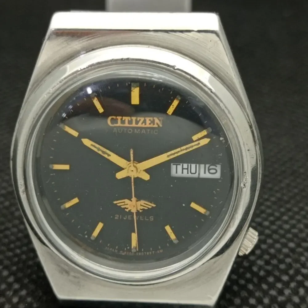 Vintage 1985 Citizen Automatic Mens Silver Watch W/daydate & Gold accents